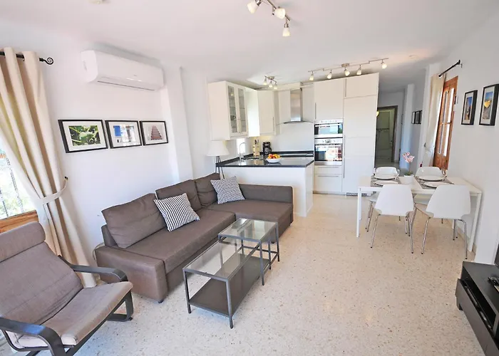 Rabat 16, Oasis De Capistrano Апартаменти Нерха